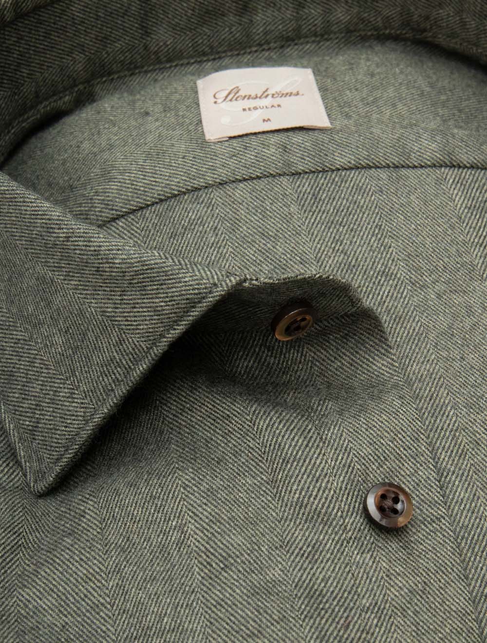 Chemise verte à chevrons classique