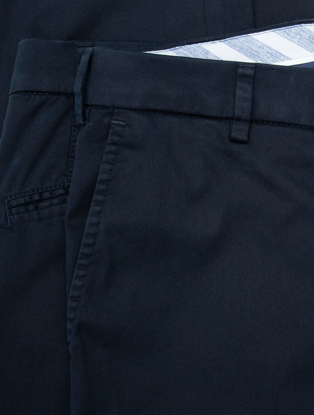 Chino en coton Sea Island bleu marine