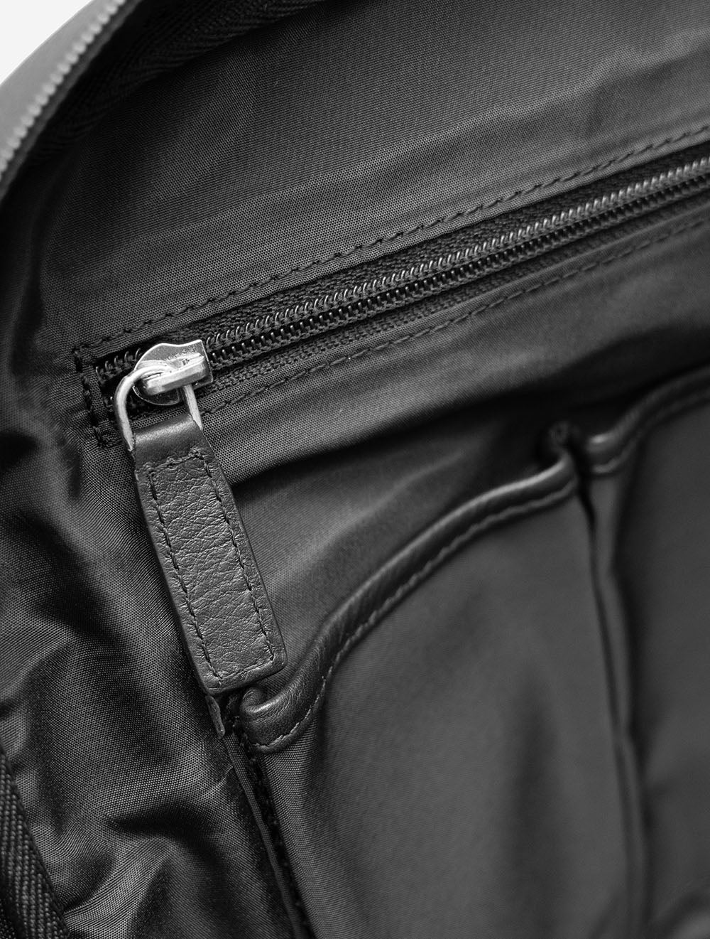 Terra Leather Backpack Black