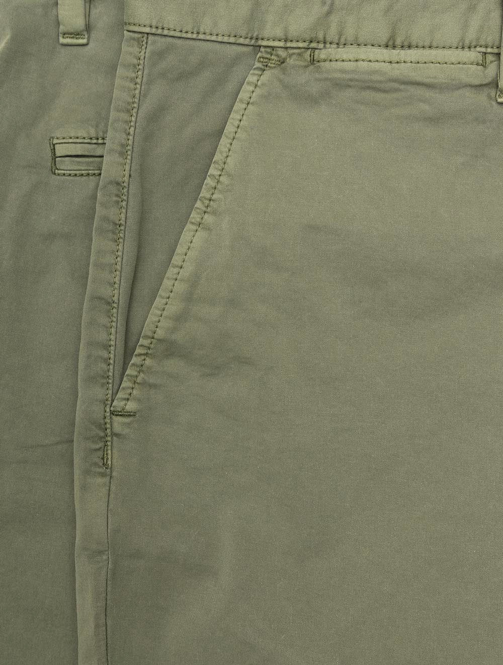 Regular Sunfaded Chino Shorts Dry Herb Green