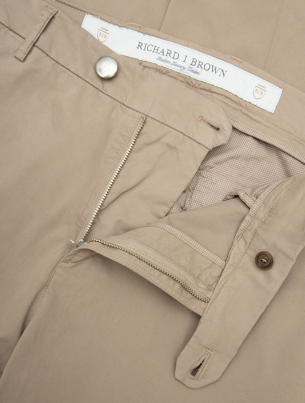Singapore Chino Tan