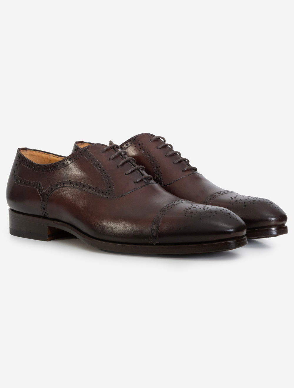 Brogue-Schuh mit Zehenkappe, Mittelbraun