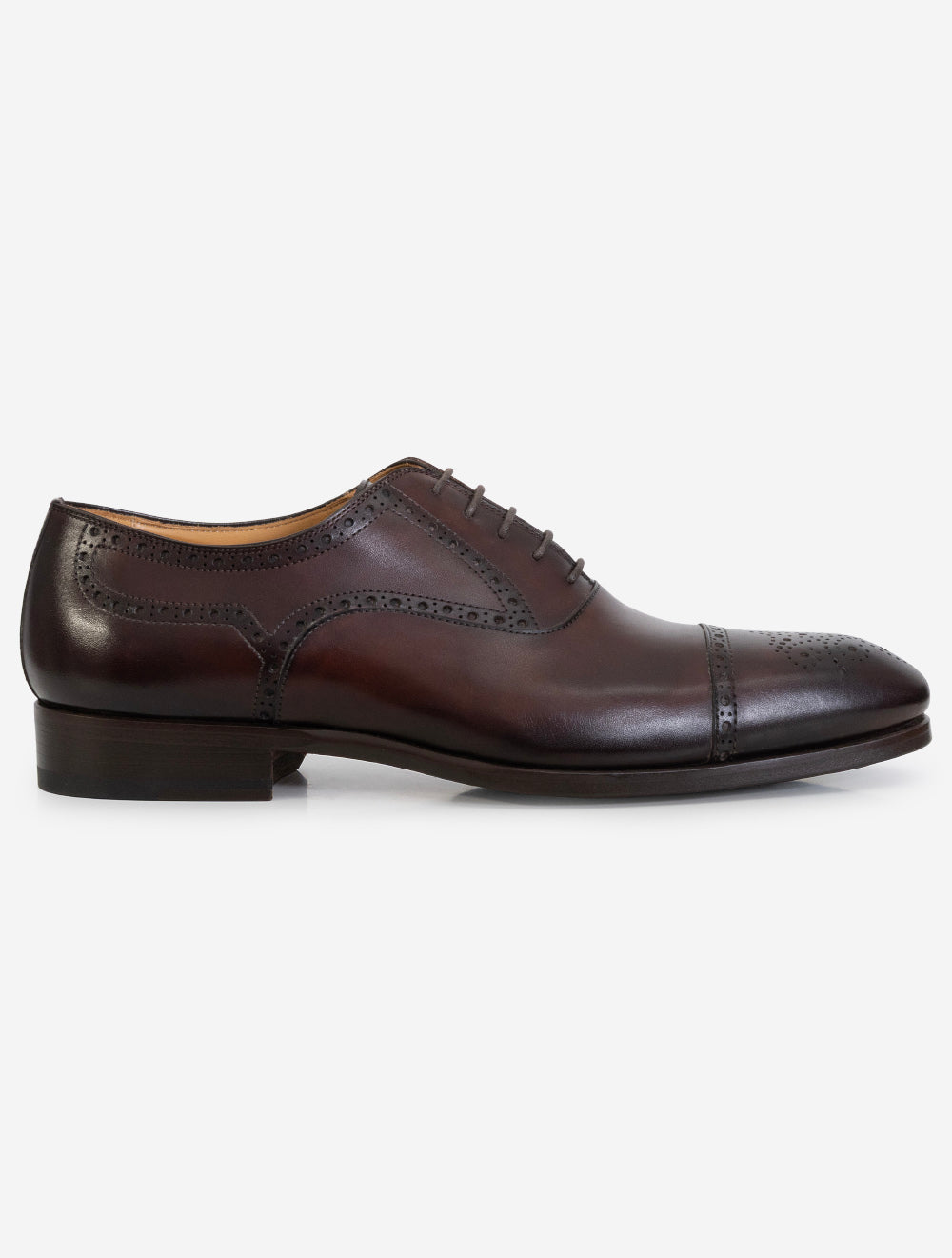 Brogue-Schuh mit Zehenkappe, Mittelbraun