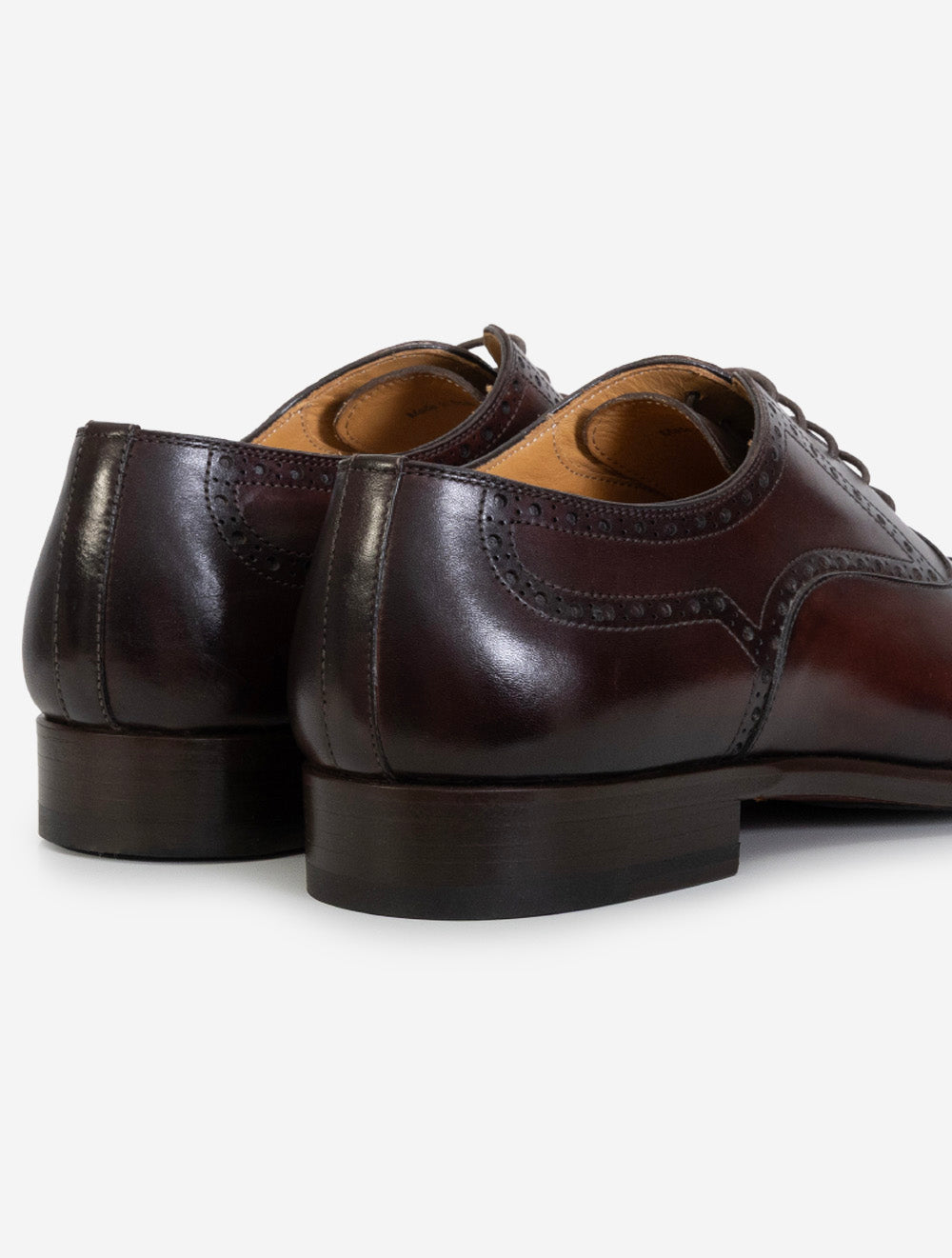 Brogue-Schuh mit Zehenkappe, Mittelbraun