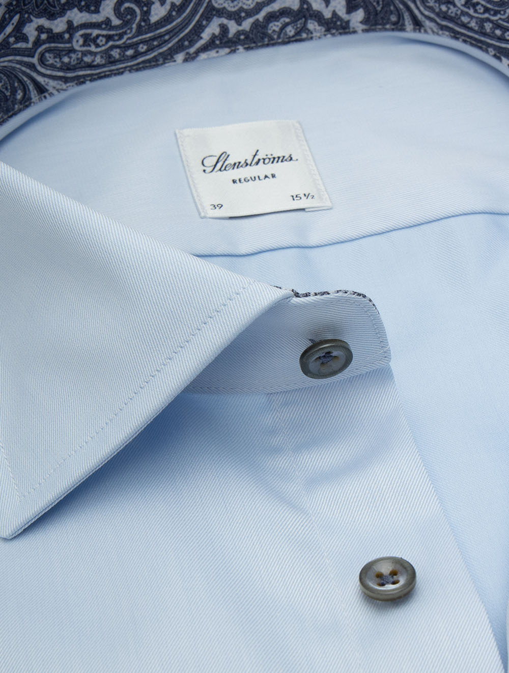 Chemise unie classique bleue à incrustations cachemire