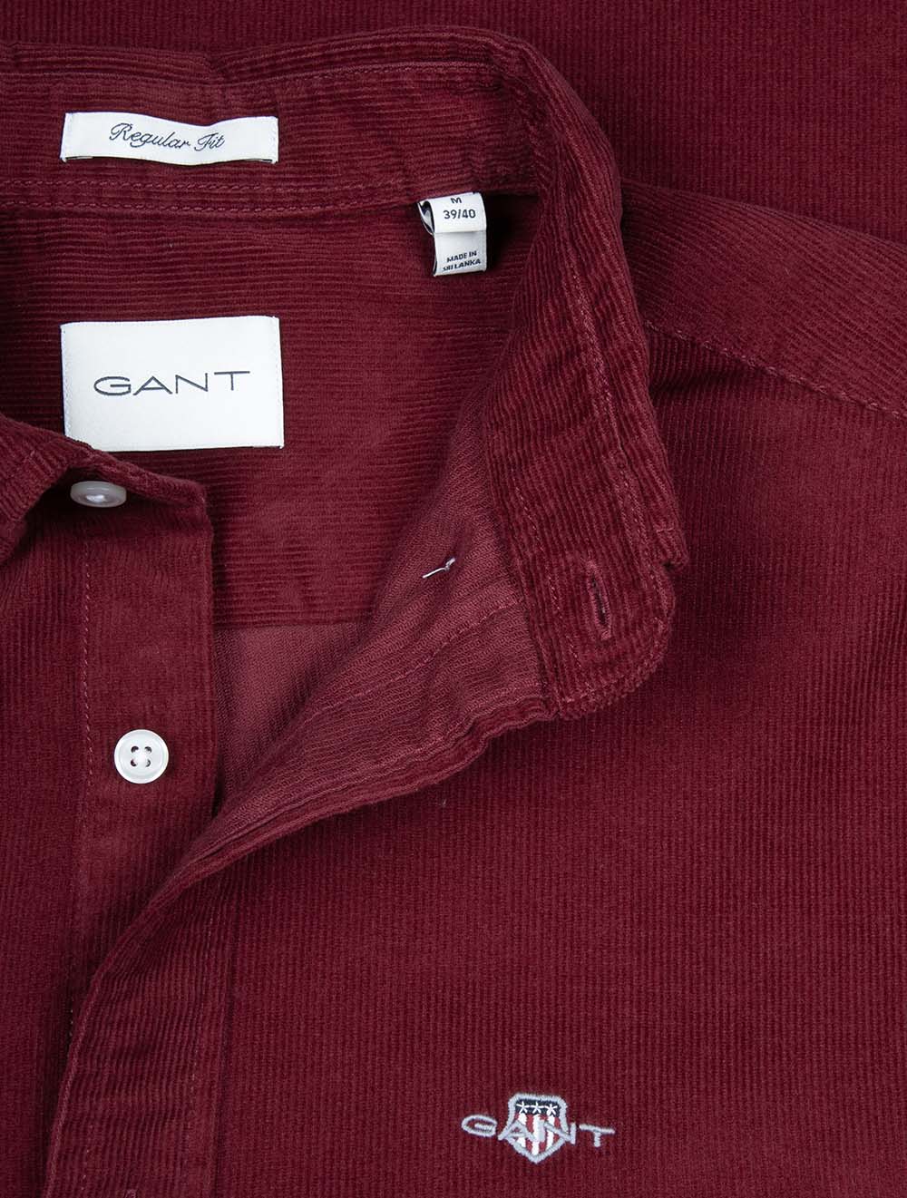 Chemise rouge en velours côtelé de coton coupe classique