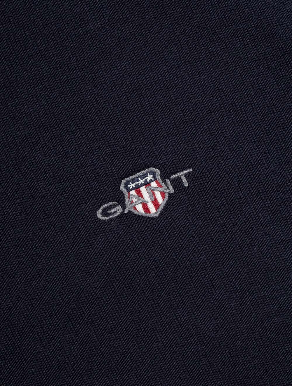 2007058a26 evening blue:433 E110 gant_reg_shield_hoodie — 276A7968.jpg