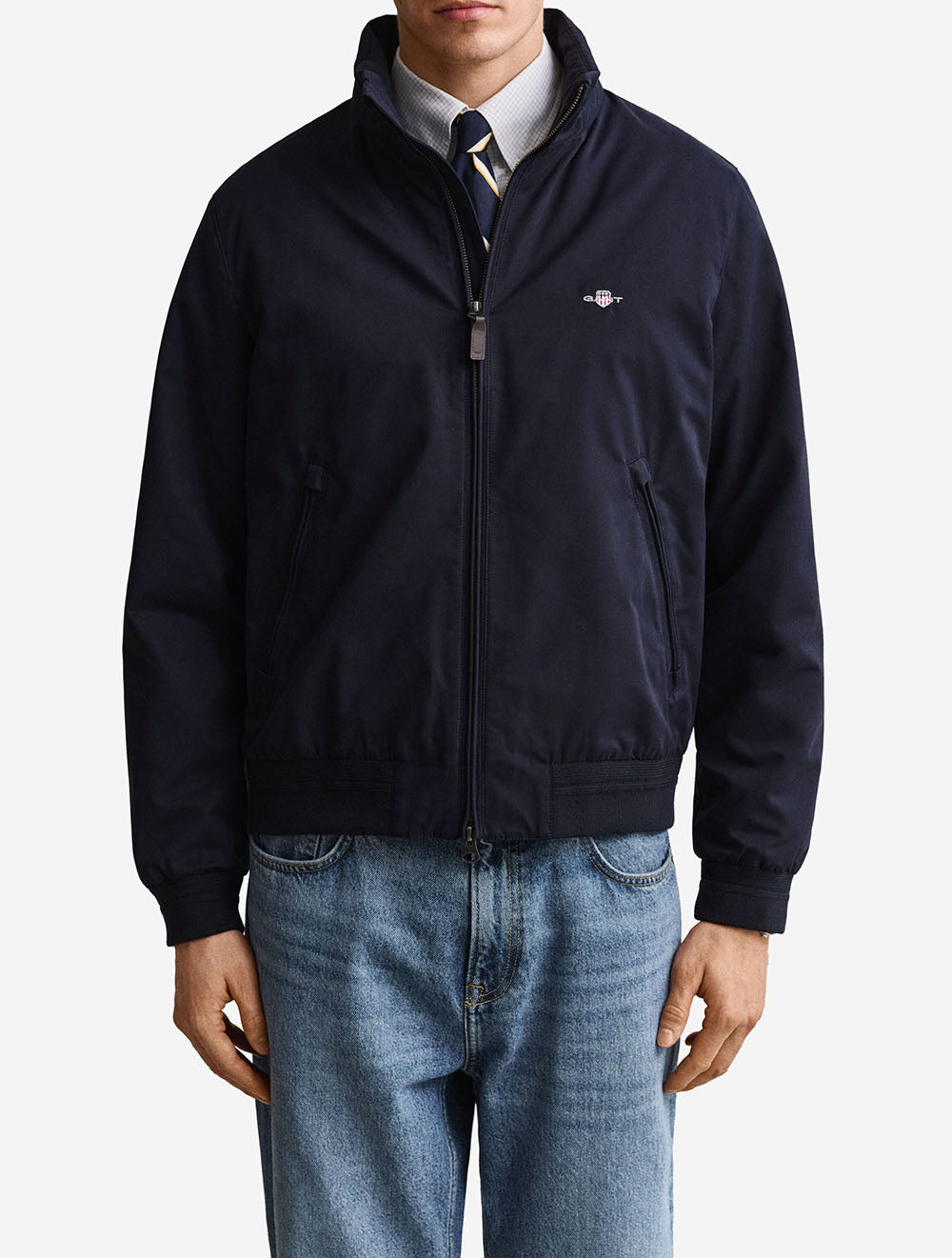 7006645A26 BLUE 433 E320 HAMPSHIRE JACKET — 3 7006645-433-model-fit-1.jpeg