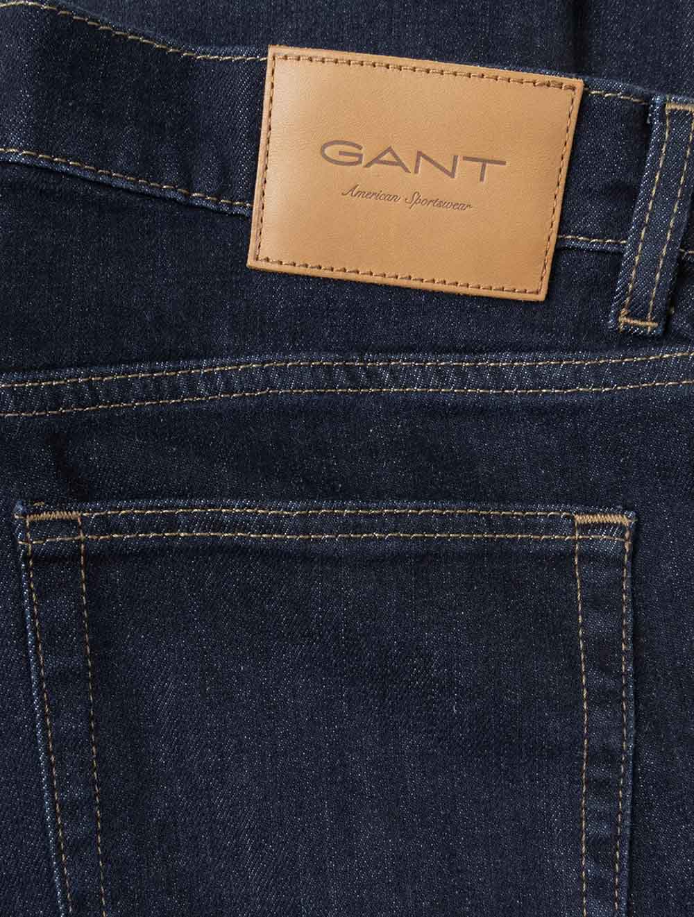 1000010S26 BLUE 962 E130 CLASSIC SLIM DENIM JEANS — 7S8A5552.jpg