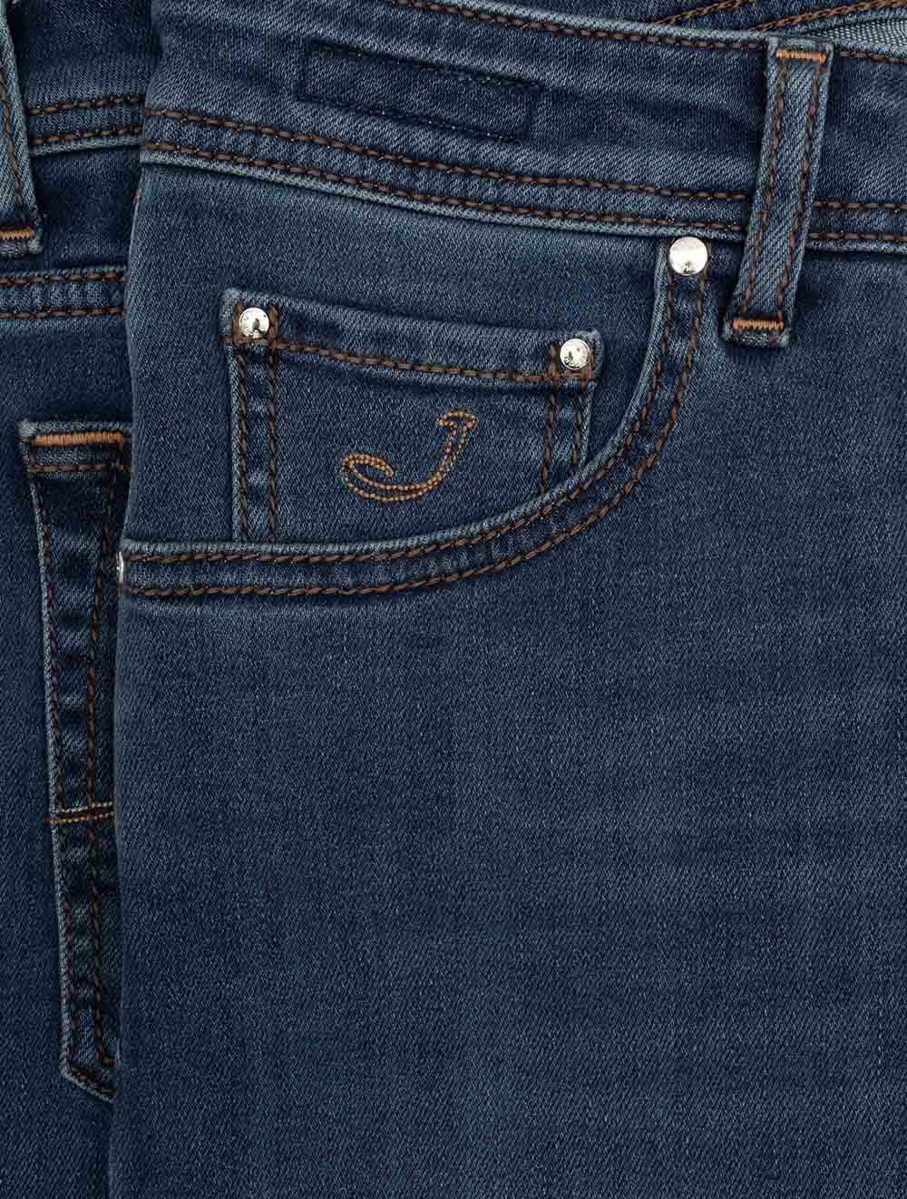 P3621QE006 BLUE 200D E449 J Cohen NICK Leather Badge Jean — 7S8A9330.jpg