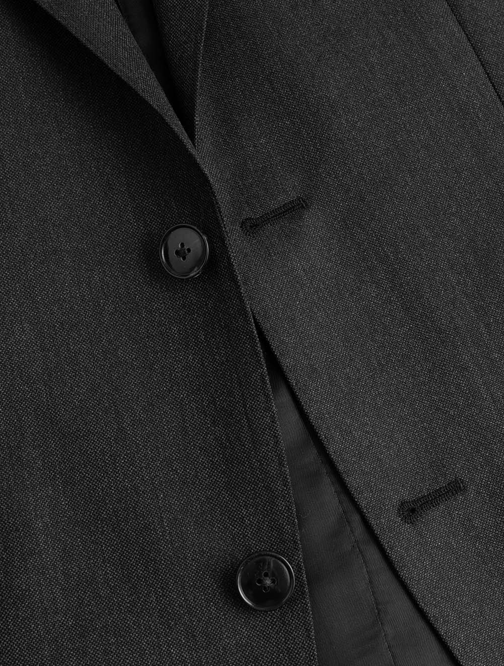 HDR013 CHARCOAL E895 LC 2p Comfort Fit Suit — 7S8A9848.jpg