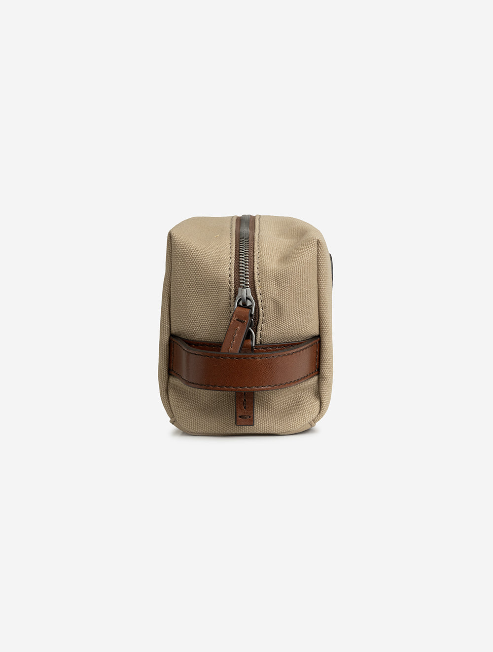090825FU BROWN E110 THE BRIDGE RUGGED TOILETRY BAG — 7S8A2539.jpg