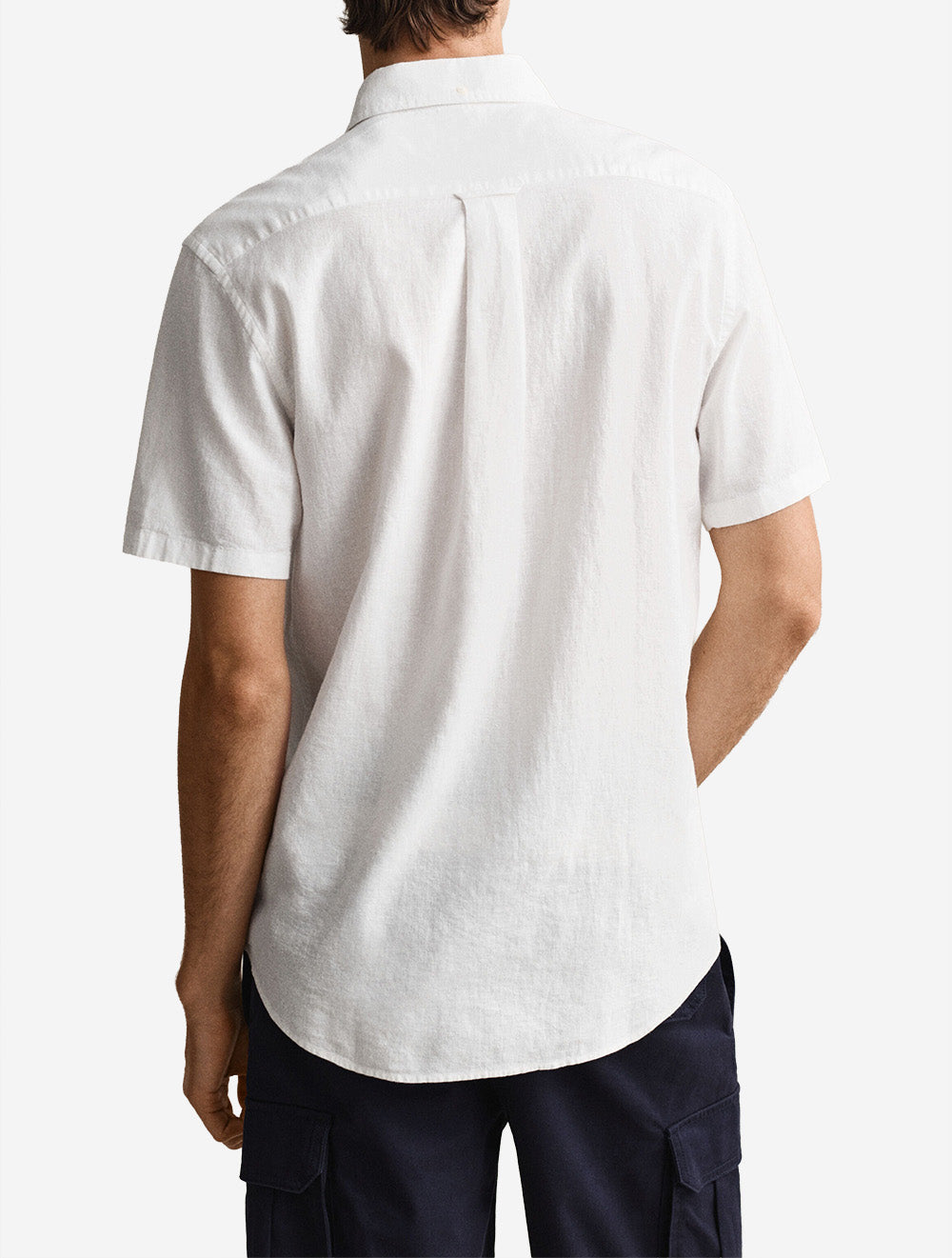 3250083S26 WHITE:110 E110 REG COTTON LINEN SS SHIRT — 3 3250083-110-model-bv-1.jpg