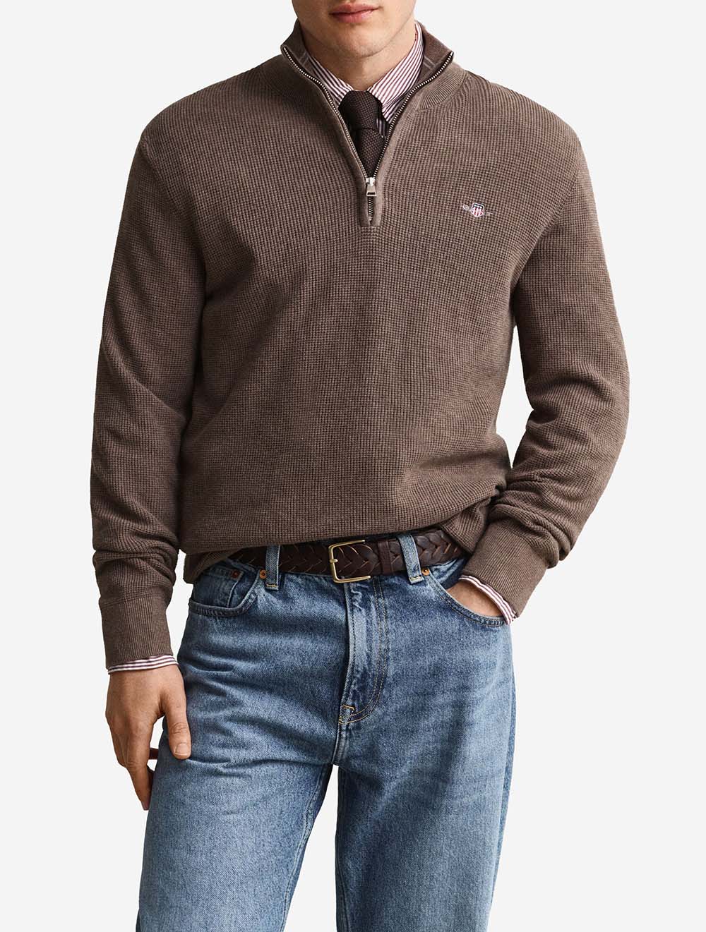 8030292A26 HAZEL 294 E140 MICRO TEXTURED COTTON HALF ZIP — 2 8030292-294-model-fv-1.jpeg