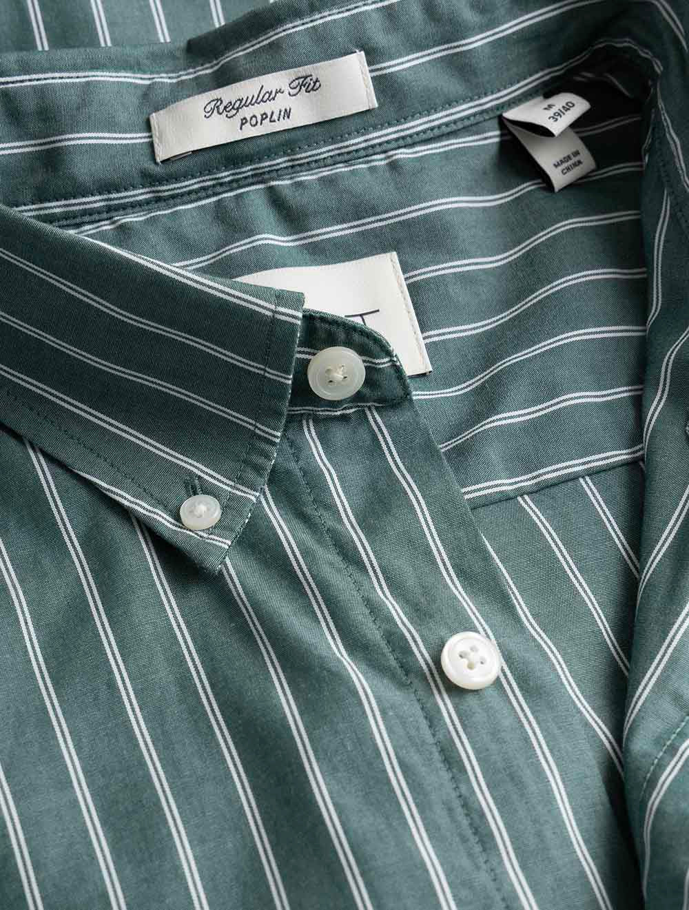 3262031A26 EMERAL 321 E110 REG CLASSIC POPLIN STRIPE SHIRT — 7S8A1416.jpg
