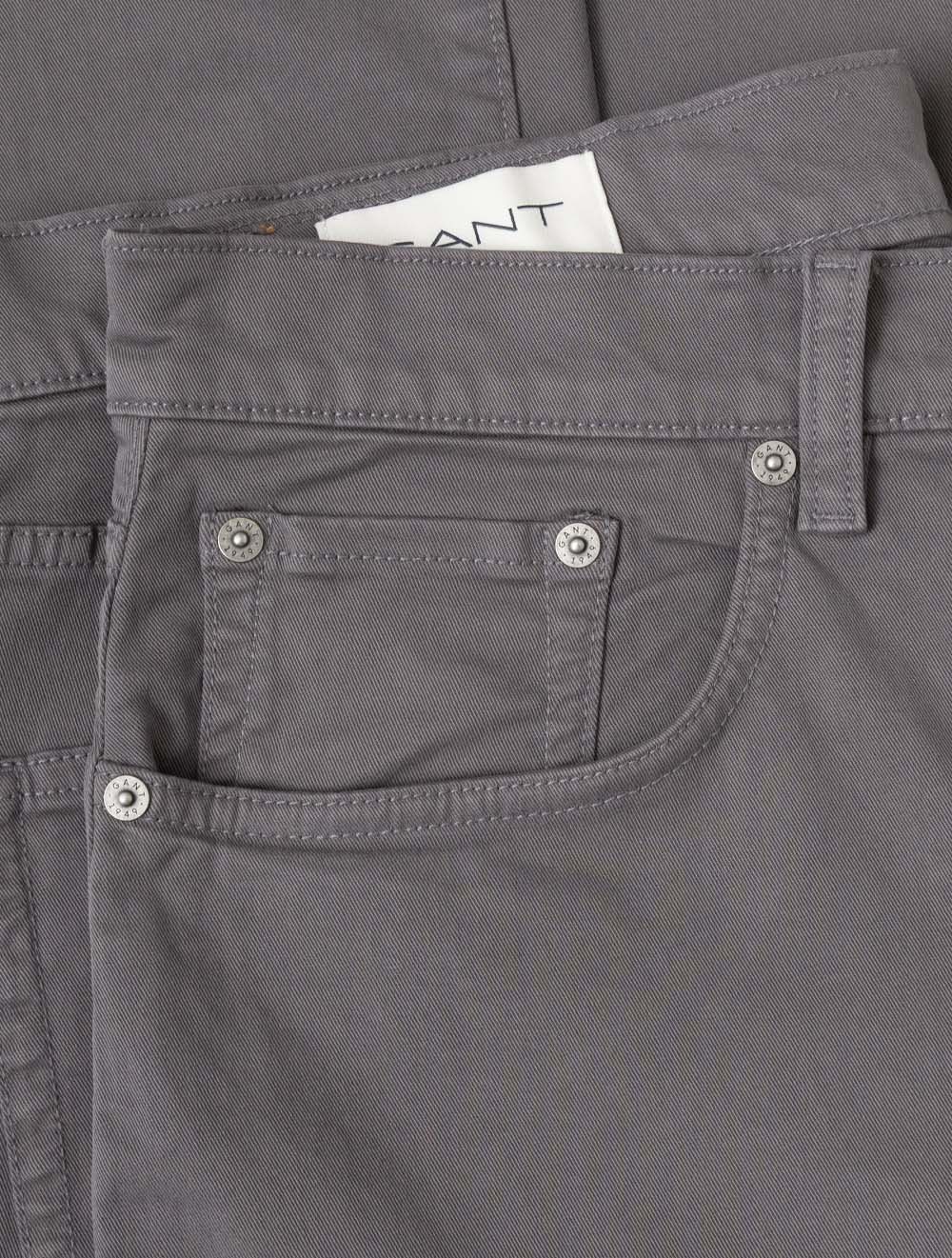 1000451A26 DUSKY ANTHRACITE:35 E130 GANT REGULAR JEANS — image-03.jpg