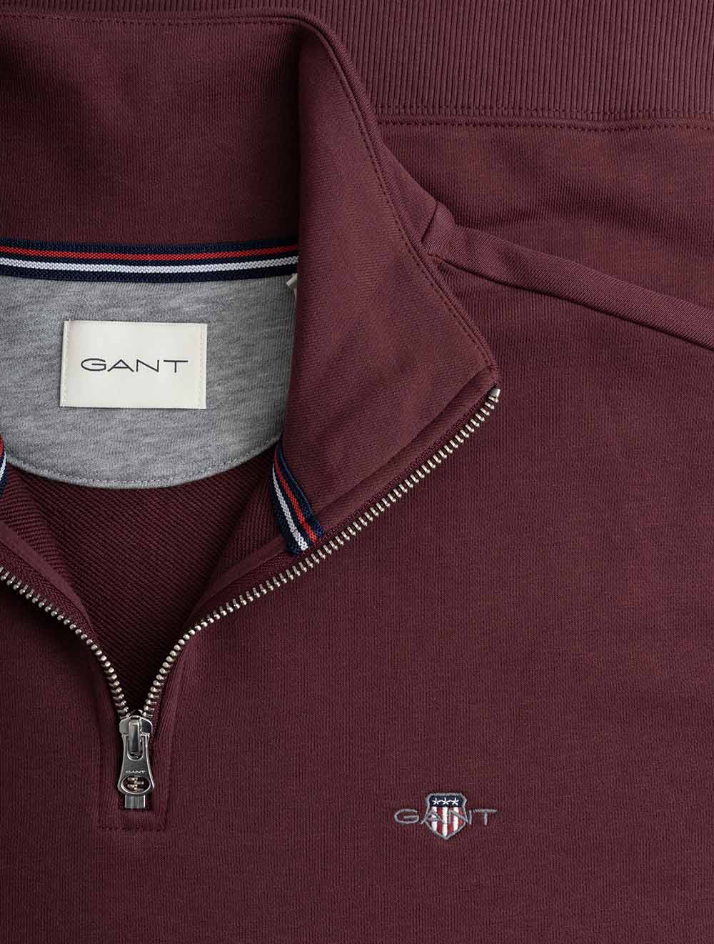 2008005A26 WINE 676 E120 REG SHIELD HALF ZIP SWEAT — 7S8A2698.jpg