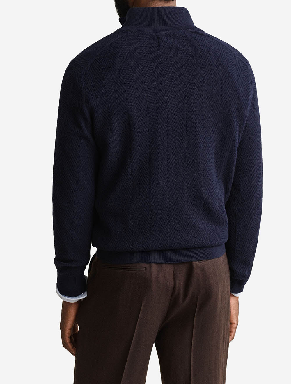 8050333A26 BLUE 433 E160 HERRINGBONE TEXTURE HALF ZIP — 3 8050333-433-model-bv-1.jpeg