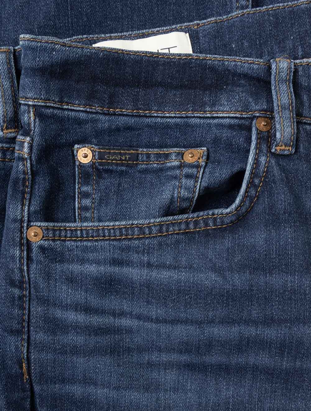 1000011A26 MID BLUE WORN IN 971 E130 CLASSIC REGULAR DENIM JEANS — 7S8A5546.jpg