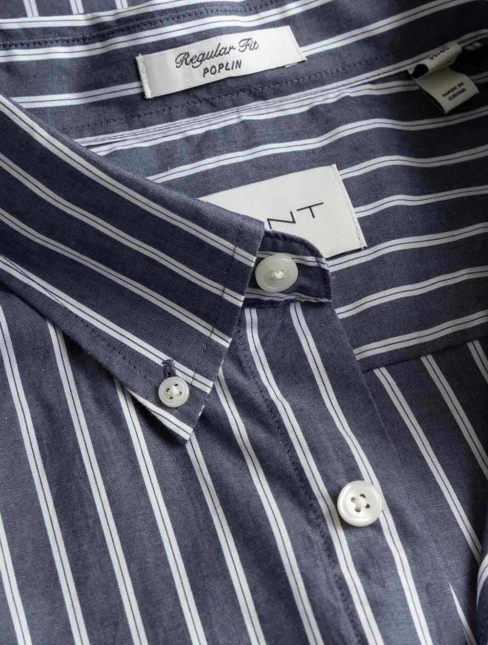 3263003A26 BLUE 409 E110 REG POPLIN STRIPE SHIRT — 7S8A1438.jpg