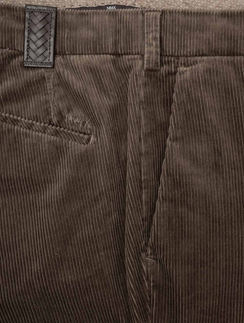 27421 BROWN 35 E249 MMX Lynx GOTS Organic Cord Trouser — 7S8A9171.jpg