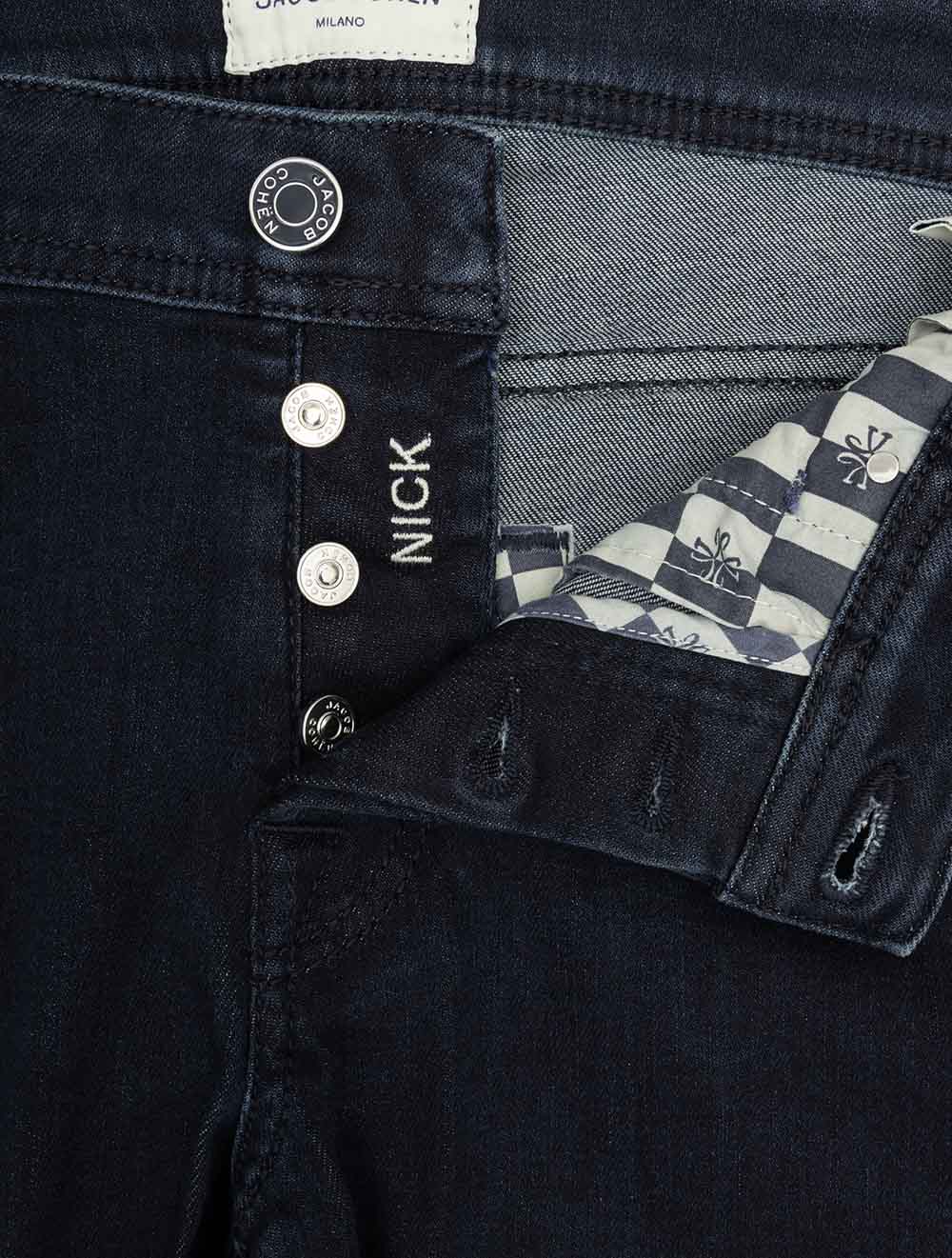 P3621QE006 NAVY 100D E449 J Cohen NICK Leather Badge Jean — 7S8A9309.jpg