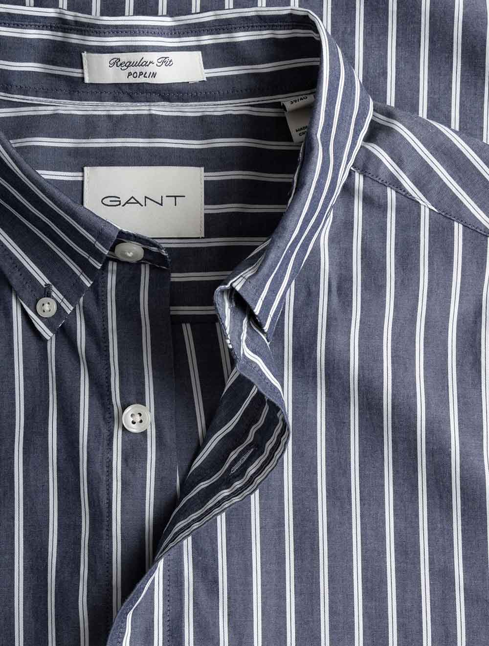 3263003A26 BLUE 409 E110 REG POPLIN STRIPE SHIRT — 7S8A1437.jpg