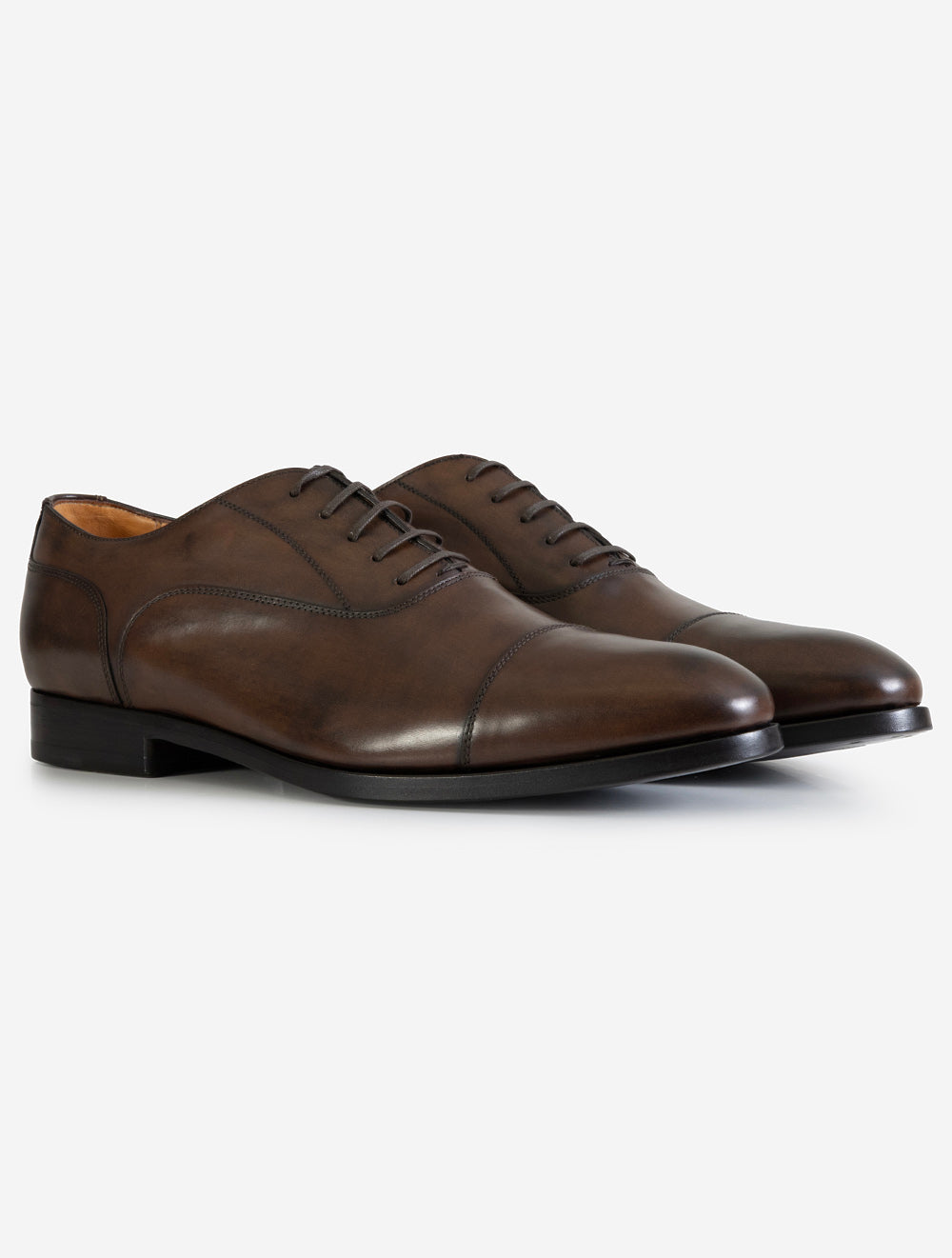 LCOXFORDTC004 CHOCO E499 LC Oxford Toe Cap — 7S8A7015.jpg