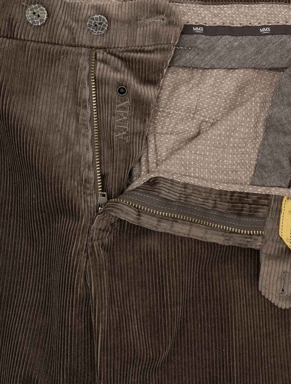 27421 BROWN 35 E249 MMX Lynx GOTS Organic Cord Trouser — 7S8A9172.jpg