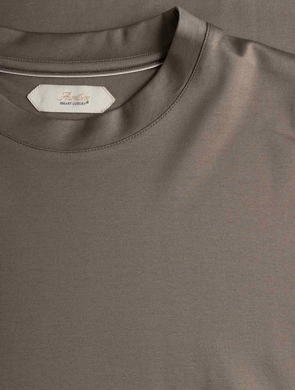 0602309 GREY 030 E135 Aurelien T Shirt — 7S8A1312.jpg