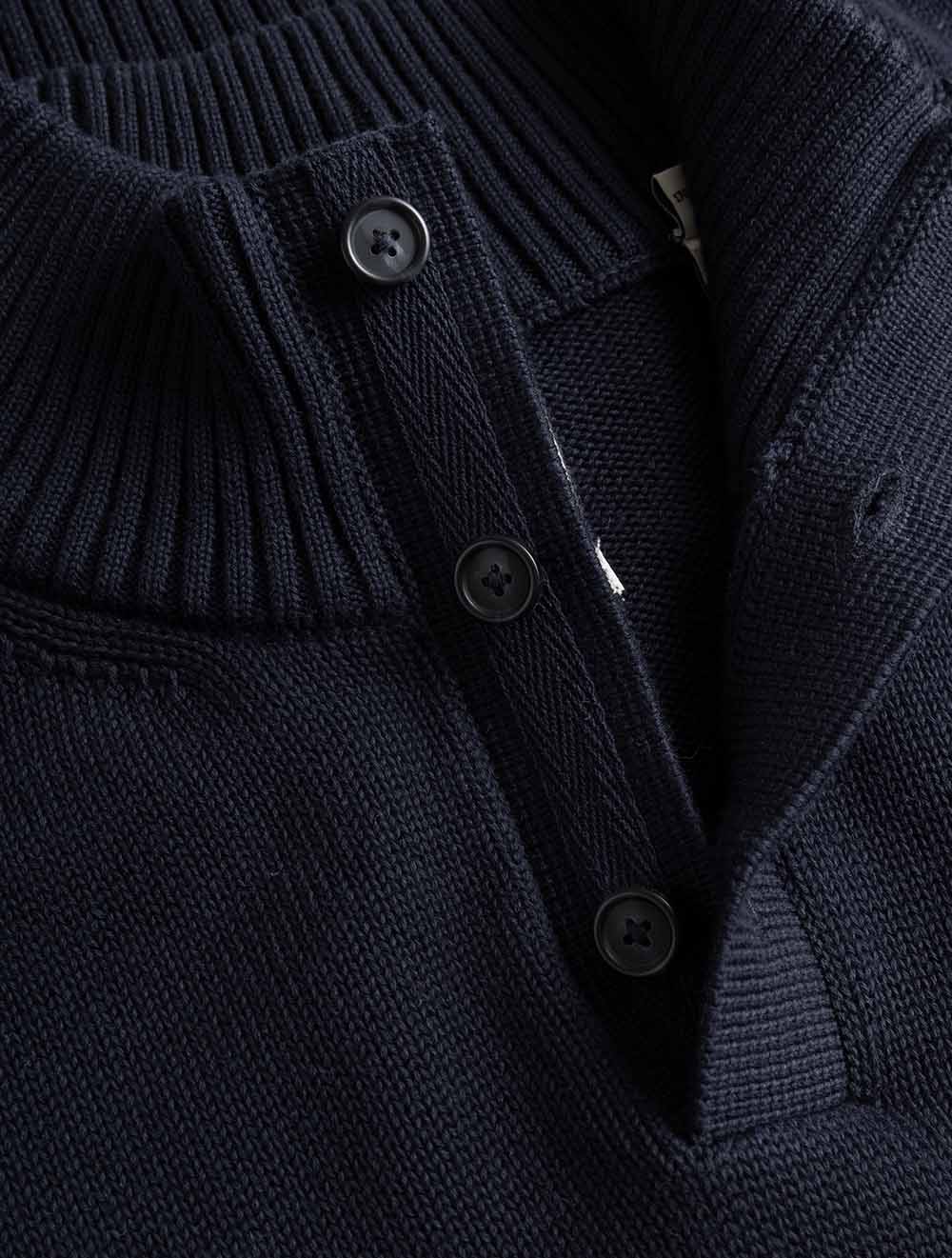 8030305A26 BLUE 433 E190 SUPIMA COTTON HALF BUTTONED NEC — 7S8A1395.jpg