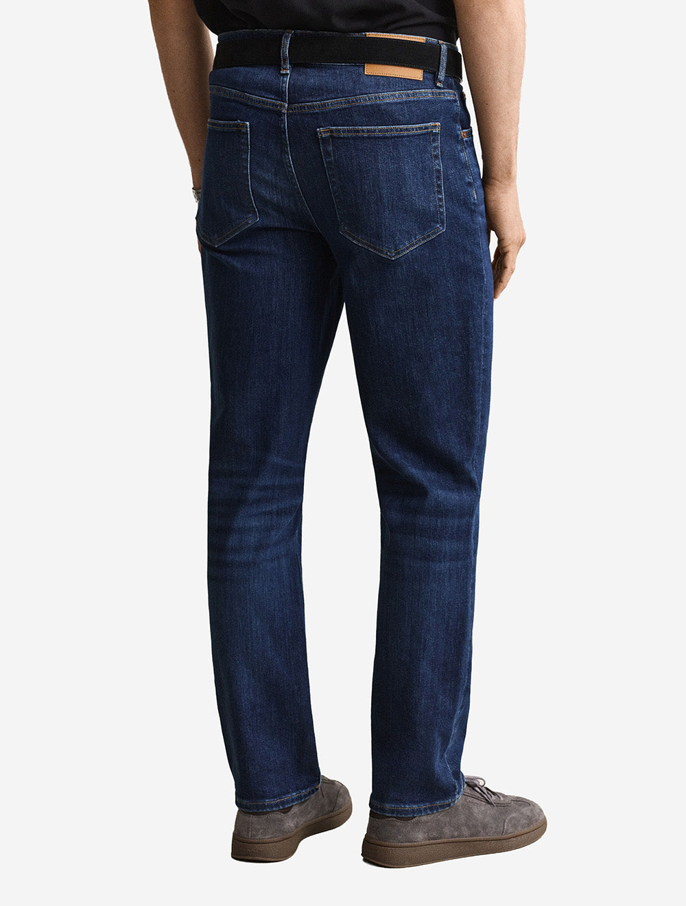 1000011A26 MID BLUE WORN IN 971 E130 CLASSIC REGULAR DENIM JEANS — 3 1000011 MID BLUE WORN IN 971-crmodel-2.jpg
