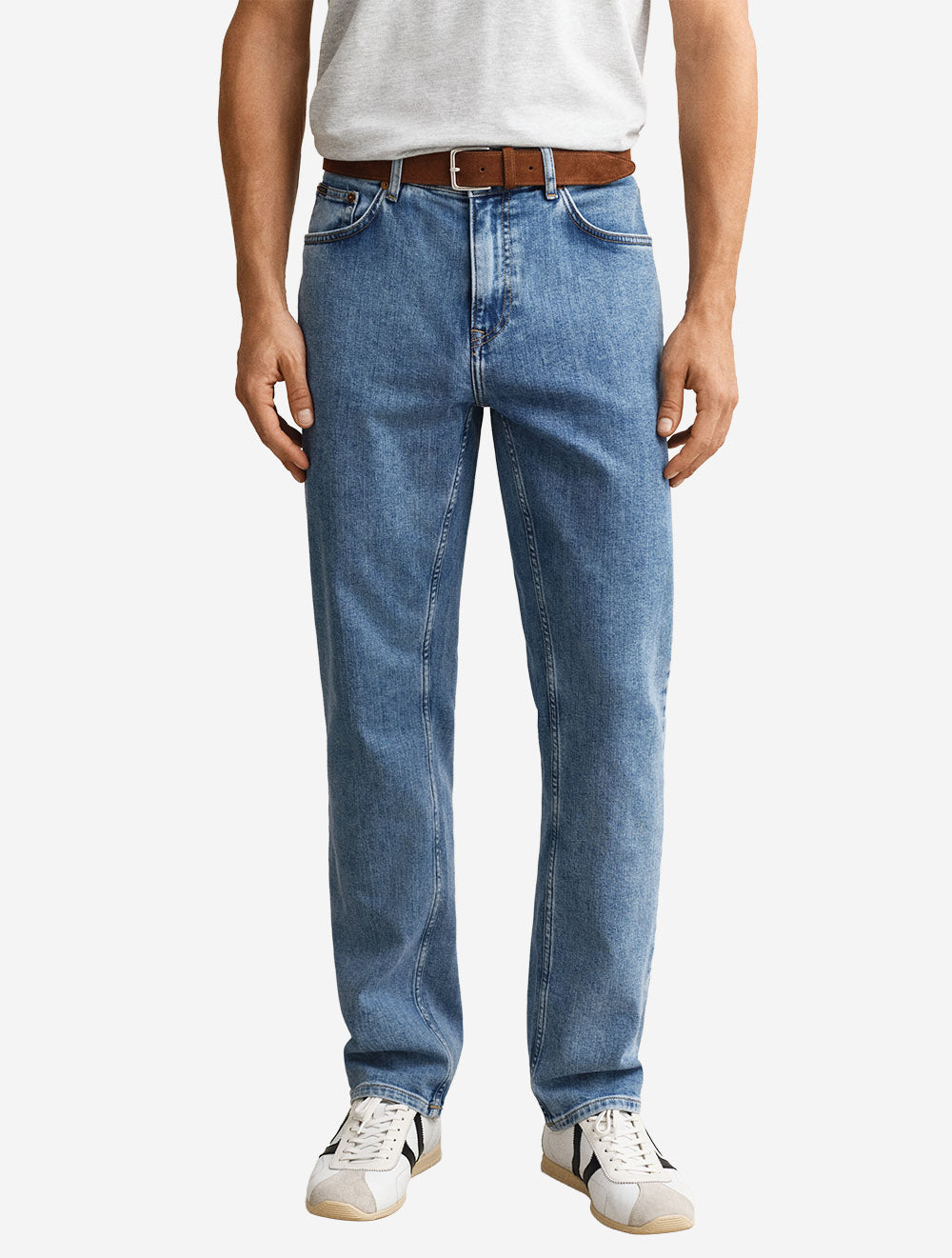 Regular Clean Wash Jeans Semi Light Blue