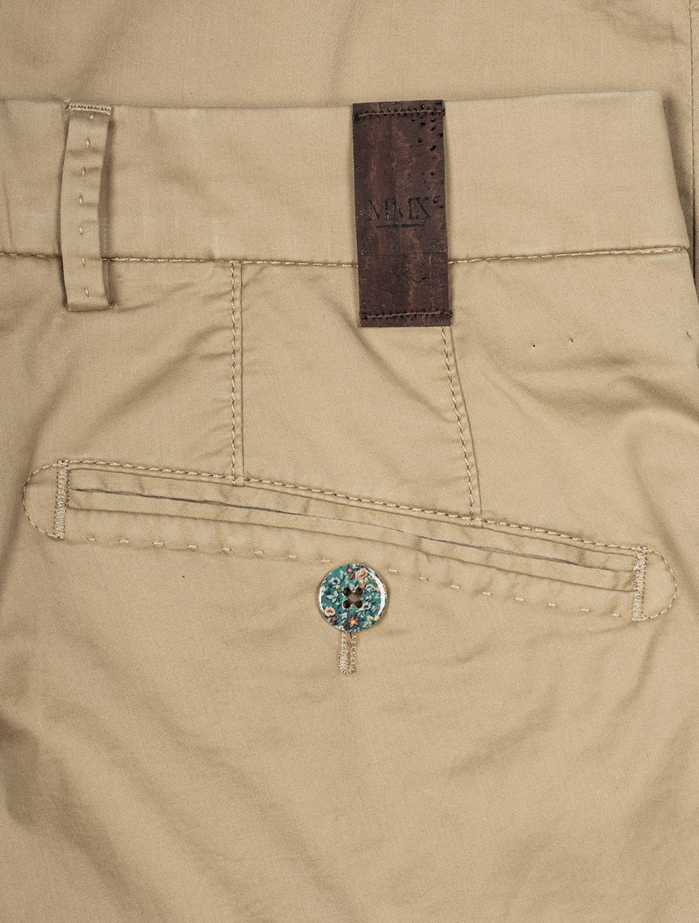 Mmx Pegasus Chino Shorts Beige AI1